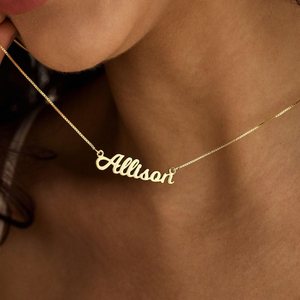 Collana Personalizzata con Nome per Bambini in Acciaio Inossidabile Placcato Oro 18K con Ciondolo e Catena a Maglia Cubica - Product Image 1