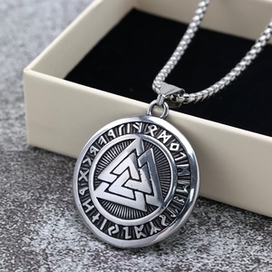 Collar con Colgante de Acero Inoxidable Estilo Nórdico Retro, Amuleto Vikingo con Runas, Diseño Geométrico, Unisex, para Regalo - Product Image 2