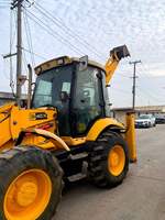 4 roues motrices bon marché d'occasion chargeuse-pelleteuse JCB de marque célèbre JCB 4CX en bon état à vendre année 2019