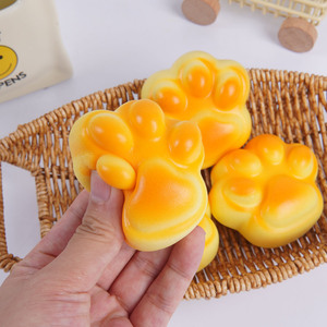 Jouet anti-stress en PU en forme de patte de chat mignon, à remontée lente, toucher doux, marque OEM MQ-A-006 pour commandes en gros - Product Image 3