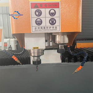 Machine de perçage et de fraisage CNC à double broche pour <span class=keywords><strong>profil</strong></span>és en aluminium, destinée aux industries des portes, des fenêtres et des murs rideaux - Product Image 4