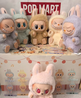 Authentique Pop Mart Labubu The Monsters Have a Set Macron V2 Figurine en vinyle et peluche Boîte mystère Jouets mignons et adorables Boîtes surprise