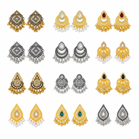 Boucles d'oreilles Jhumka Jhumki indiennes vintage plaquées or, style Bollywood, ethniques, pendantes, type lustre, bijoux traditionnels tribaux avec perles et pompons