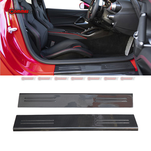 อะไหล่รถยนต์คาร์บอนไฟเบอร์แห้งแบบ OEM สุดฮิตสำหรับ Ferrari 812 GTS แผ่นกันรอยขอบประตู - Product Image 4