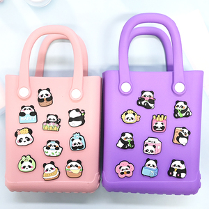 Venta al por mayor de abalorios de diseñador de lujo a granel, coloridos accesorios para zapatos de Panda, lindos clips para zapatos, zuecos, abalorios decorativos para zapatos a granel - Product Image 6