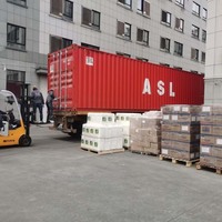Lem cair kelas makanan pabrik HF905 lem penyegel berbasis air untuk Protein kulit tulang hewan untuk kertas tas tangan pengemasan pertukangan