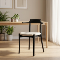 Chaise de salle à manger en bois massif de style nordique minimaliste moderne de haute qualité avec dossier en cuir écologique pour la maison, le café, l'hôtel, la villa