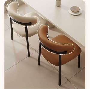 <span class=keywords><strong>Chaise</strong></span> de salle à manger scandinave moderne et simple <span class=keywords><strong>en</strong></span> <span class=keywords><strong>fer</strong></span> <span class=keywords><strong>forgé</strong></span>, confortable, luxueuse, avec dossier rembourré <span class=keywords><strong>en</strong></span> cuir PU souple, non pliable, <span class=keywords><strong>pour</strong></span> la maison - Product Image 6