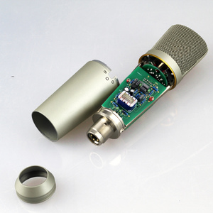 Micro thu âm cầm tay có dây YARMEE YR01, khử tiếng ồn, dành cho phòng thu âm nhạc, chất liệu kim loại và nhựa bền bỉ - Product Image 4