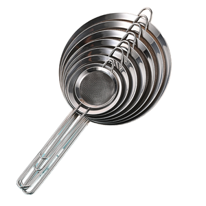Fábrica Direta Food Grade Cozinha 8CM Aço Inoxidável Malha Filtro Plástico Metal Cozinha Ferramenta Colander & Coador - Product Image 3