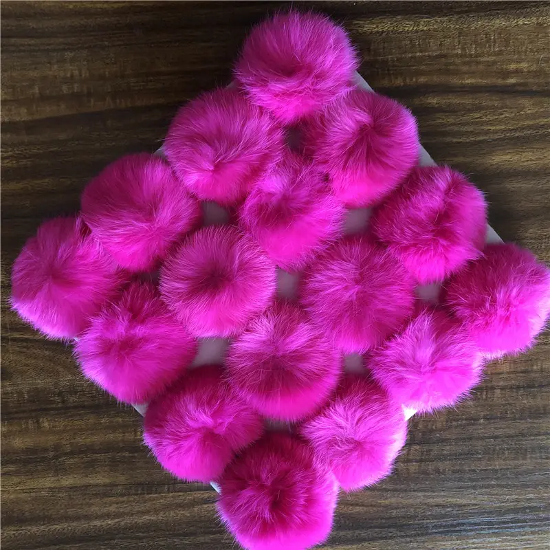 Großhandel Craft Supplies billig 8 cm Fluffy Soft Pom Poms Kaninchen Fell Ball für Kleidungs stück Zubehör