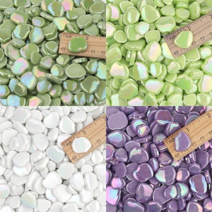 Mosaicos <span class=keywords><strong>de</strong></span> Vidrio Iridiscente en Forma <span class=keywords><strong>de</strong></span> Pétalos Sueltos <span class=keywords><strong>de</strong></span> Varios Colores para Manualidades y Pasatiempos Artísticos al por Mayor - Product Image 5