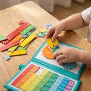 Livre <span class=keywords><strong>de</strong></span> Fractions Montessori : Matériel Pédagogique Mathématique, Blocs <span class=keywords><strong>de</strong></span> Correspondance pour Fractions, Décimaux et Pour Centages, Jouet d'Entraînement à la Logique Numérique - Product Image 6