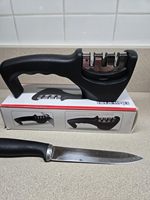 Aiguiseur de couteaux professionnel 4 en 1 en acier inoxydable double face - Outil d'affûtage rapide pour ciseaux et usage en cuisine