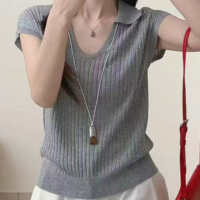 Pull élégant à col à revers et manches courtes en maille côtelée verticale, couleur unie, pour un style urbain et décontracté, pour femme