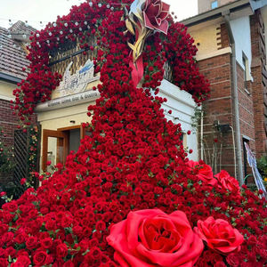 Roses artificielles à tige unique, roses en velours, cascade de fleurs en plastique et soie, haute simulation, accessoires de photographie pour mariage et extérieur - Product Image 1
