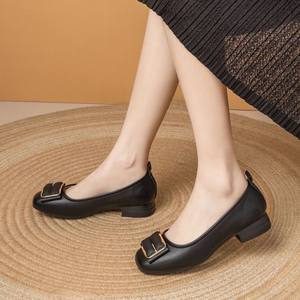 Nouvelles <span class=keywords><strong>ballerines</strong></span> décontractées pour le quotidien, automne 2025, style rétro français, bouche peu profonde, couleur <span class=keywords><strong>nude</strong></span>, dessus en PU, bride croisée, à enfiler, respirantes, en cuir - Product Image 4