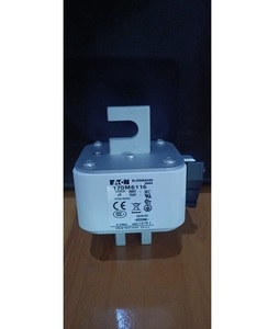 Interruptor Rotatorio Industrial con Conexión de Terminal de Tornillo, Cuerpo de Plástico Duradero, Paneles de Control Eléctrico y Distribución de Energía - Product Image 2