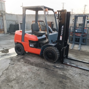 Orijinal Kullanılmış <span class=keywords><strong>Toyota</strong></span> ZN <span class=keywords><strong>30</strong></span> Dizel Forklift 3 Ton Yükleme Kapasitesi 3 Metre Kaldırma Yüksekliği - Product Image 1