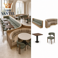 Ensemble de mobilier moderne pour hôtels et restaurants, sièges en banquette sur mesure, tables et chaises pour projets hôteliers et de restauration