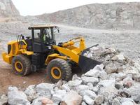 Chargeuse sur pneus robuste 886T MAX, 8,9 tonnes, 240 kW, chargeuse frontale avec godet de 4,5 m³ pour la construction routière