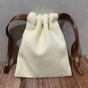 ถุงผ้าฝ้ายออร์แกนิคย่อยสลายได้ ซักได้ พิมพ์โลโก้ได้ตามต้องการ สำหรับบรรจุภัณฑ์เทียนหอมและสติกเกอร์ - Product Image 1