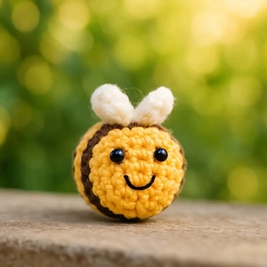 Porte-clés en crochet personnalisé avec pendentif abeilles mignonnes, porte-clés porte-bonheur amusant avec abeilles, magnifique pendentif pour femme, cadeau - Product Image 4