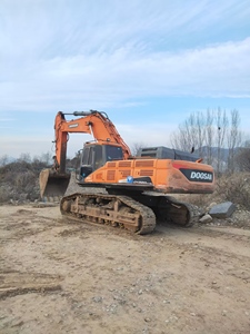 Excavadora Hidráulica de Orugas Doosan DX520LC-9C de 52 Toneladas - Componentes Principales: Motor, Caja de Cambios Daewoo - Equipo Usado en Venta - Product Image 5