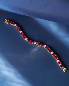 Pulsera de Diamantes Sangria Spark, Elegante y Lujosa, Inspirada en los Diamantes, Joyería de Diseño, Cristal Brillante de Primera Calidad - Product Image 3