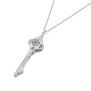 Collier pendentif Moissanite 1 carat en argent sterling 925 en forme de clé Bijoux de mariage et de fiançailles élégants Collier pour femmes - Product Image 2