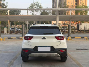 Kia Stonic 2022 d'occasion, SUV 1.4L CVT, toit ouvrant, 5 portes, 5 places, essence, crossover compact - Product Image 5