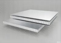 Panneaux sandwich en nid d'abeille d'aluminium pour plafonds - Imperméables, ignifuges, modernes, modélisés en 3D pour usage commercial et résidentiel