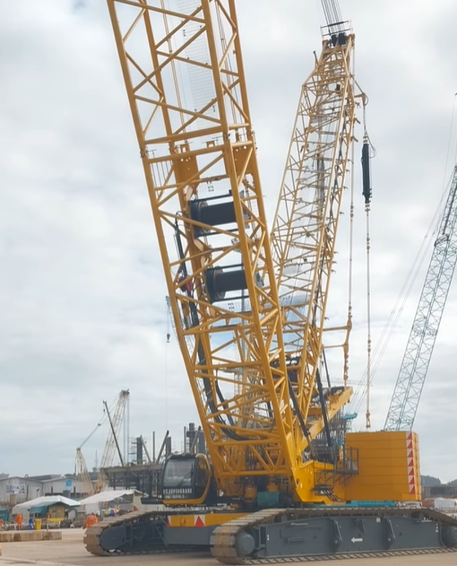 Top Brand SCC6000A Heavy Equipment Lifting Project 600ton Telescopic Boom Crawler Crane