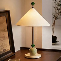 Lampe de table parapluie LED en métal de style nordique italien - Lumière de lecture intérieure simple alimentée par courant continu pour la décoration de la chambre et de la salle de jeux des enfants