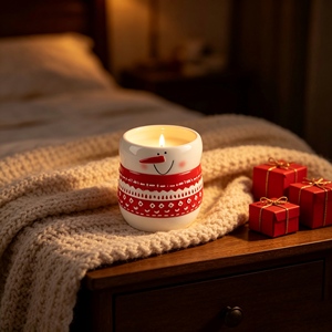 Bougie en céramique Holly <span class=keywords><strong>Jolly</strong></span> Dachshund avec motif de chapeau et écharpe de Père Noël, décoration de fête de Noël - Product Image 4