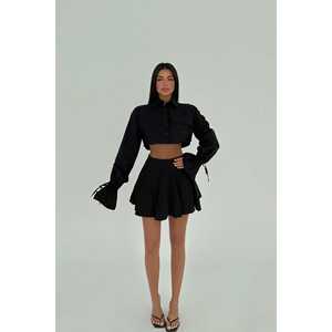 ชุดเซ็ต 2 ชิ้น แบรนด์ Black Jila สำหรับผู้หญิง กระโปรงสั้นเหนือเข่าและเสื้อท่อนบน ไซส์ XL - Product Image 3