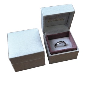 Boîte à bijoux en plastique exquise pour colliers et bagues, personnalisable avec logo, vente directe usine - Product Image 1