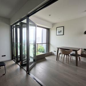 باب قابل للطي ثقيل مضاد للقرصة قابل للتخصيص لتقسيم الفيلا باب منزلق من سبائك الألومنيوم والزجاج مع ميزة قابلة للطي - Product Image 3