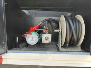 Camions-citernes AWD Beiben 6x6 de 15 tonnes avec réservoirs de carburant, tuyau de distribution et buse, camions de <span class=keywords><strong>livraison</strong></span> de diesel à prix réduit pour la vente - Product Image 6