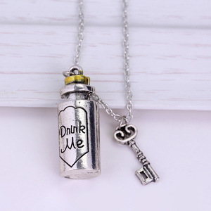 Collana Vintage alla Moda con Ciondolo a Bottiglia in Lega, Ispirata a 'Le Avventure di <span class=keywords><strong>Alice</strong></span> nel <span class=keywords><strong>Paese</strong></span> <span class=keywords><strong>delle</strong></span> <span class=keywords><strong>Meraviglie</strong></span>' e al Titolo dell'Album 'Eat Me Drink Me' - Product Image 3