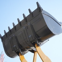 Chargeuse sur pneus de 6 tonnes avec une puissance de 178 kW, une benne standard de 3,5 m³, un frein à disque à gaz sur huile, capacité de charge nominale de 6 tonnes