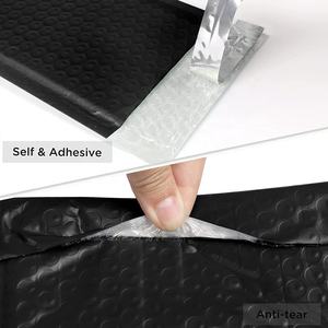 Enveloppe à bulles noire estampillée étanche en stock avec logo personnalisé emballage protecteur auto-obturant sac à bulles en poly - Product Image 4