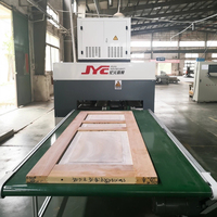 Machine de pressage à chaud pour assemblage de cadres de portes en bois massif haute fréquence avec PLC et servomoteur certifiée CE pour la fabrication de portes