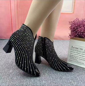 <span class=keywords><strong>Bottines</strong></span> élégantes en daim à talons blocs pour femmes, chaussures à bout pointu pour femmes, bottes courtes <span class=keywords><strong>cloutées</strong></span> en cristal - Product Image 1
