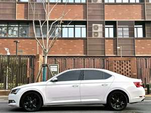 JX Auto Hot <span class=keywords><strong>Skoda</strong></span> Superb TSI330 DSG Long Endurance, 5 Puertas, 5 Plazas, 2.0T, Auto Usado de Segunda Mano, Volante a la Izquierda, Hatchback - Product Image 2