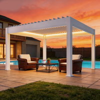 Sala de estar exterior, Pérgola, Sofá, Mesa de centro, Sillón, Juego de comedor, Taburetes de bar, Alfombra, Maceteros, Calentador, Chimenea, Altavoz para TV