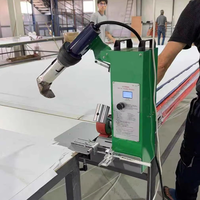 Machine de raccordement de qualité supérieure, directement de l'usine, idéale pour les tissus d'impression de panneaux publicitaires, les rideaux d'ombrage en PE et le raccordement de structures membranaires.
