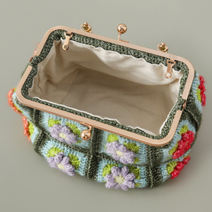 Bolso <span class=keywords><strong>de</strong></span> Mano Floral <span class=keywords><strong>de</strong></span> <span class=keywords><strong>Ganchillo</strong></span> Hecho a Mano para Mujer, Bolso <span class=keywords><strong>de</strong></span> Noche <span class=keywords><strong>de</strong></span> Hilo Suave, Mini Bolso Tejido con <span class=keywords><strong>Flores</strong></span> Coloridas - Product Image 6