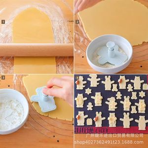 Kit de Cortadores de Galletas con Diseño de Dibujos Animados Favoritos de los Niños, con Mango de Fácil Agarre, Perfecto para las Manos de los Pequeños Reposteros - Product Image 5