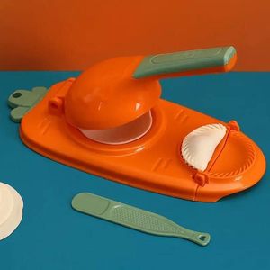 Kitchen Dumpling Press Molds Baking Pastry Manual Artifact Kitchen Accessories 2 in 1 Dumpling Maker - Product Image 4